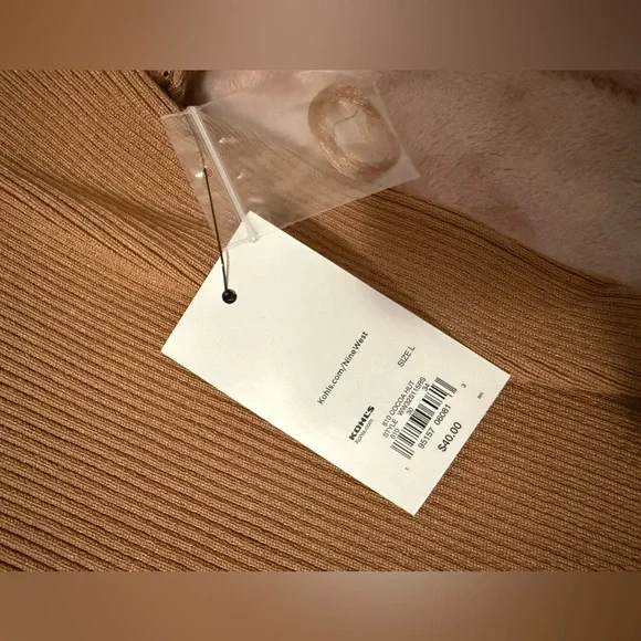 Nine West Tan Ribbed Sweater
Brand new with tags!
Size Large - Picture 5 of 9